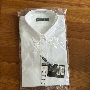 Men’s white short sleeve button-down button collar, dress shirt